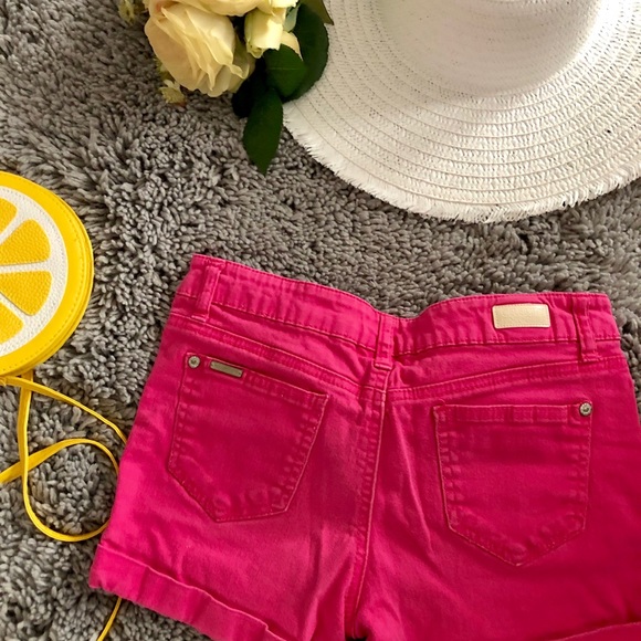 Cute kids shorts! 🌻 - Picture 2 of 5